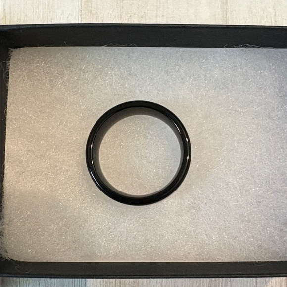 Men’s Wedding Band - Black stainless steel - Picture 4 of 4